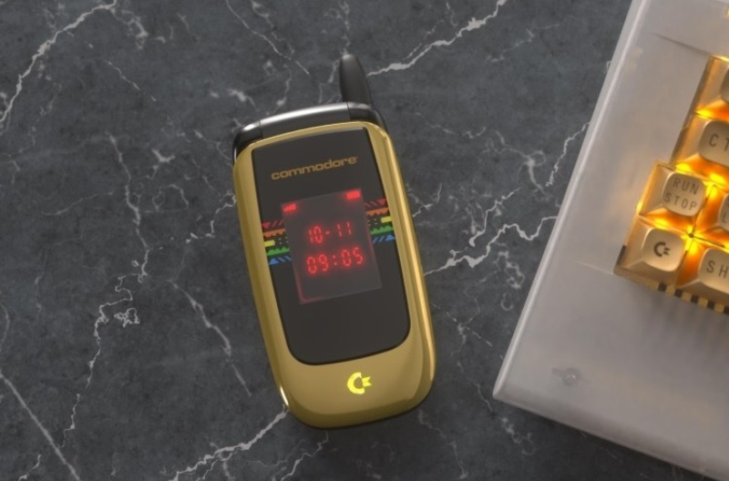 Commodore представила смартфон-раскладушку за $499