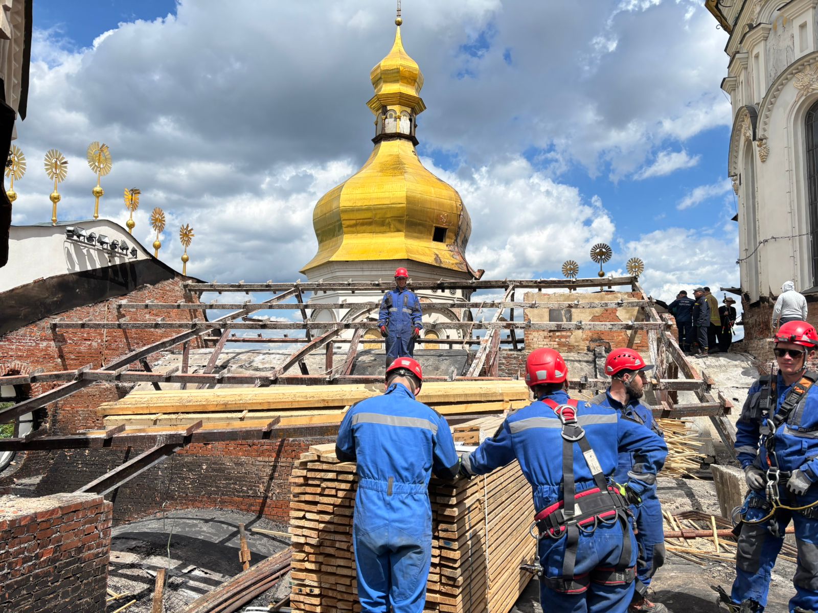 Ущерб от удара по Киево‑Печерской лавре превысил 500 млн грн, средства из резервного фонда