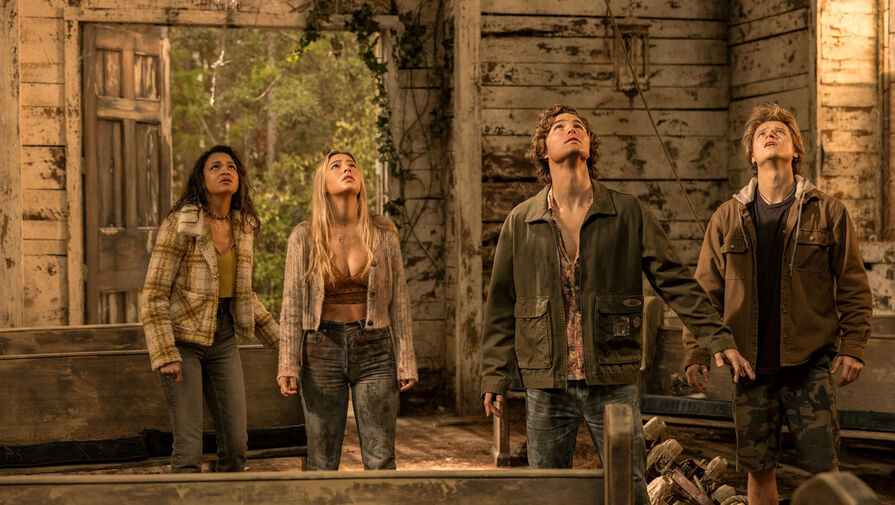 Почему стоит посмотреть сериал «Внешние отмели» на Netflix